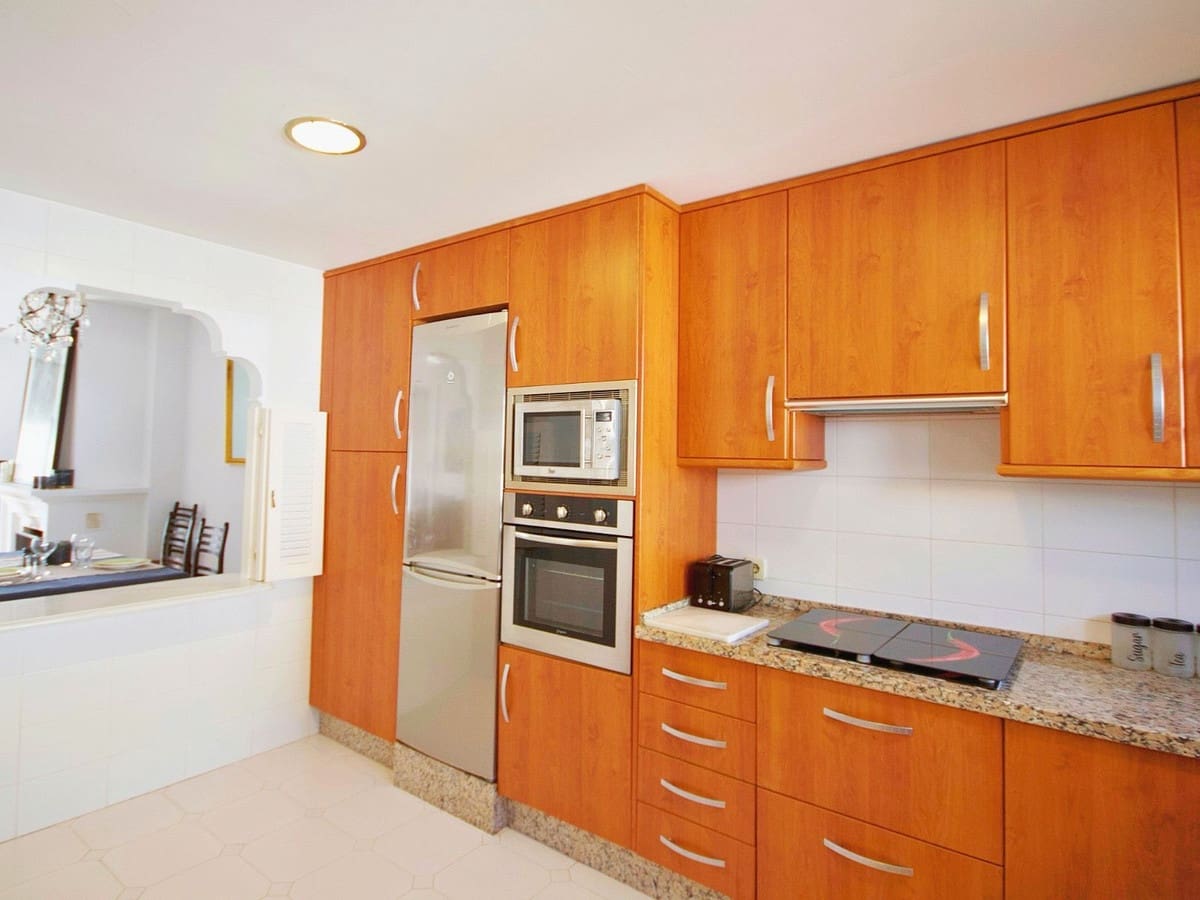 2 sovrum Lägenhet till salu i New Golden Mile med pool - 495 000 € (Ref: 9379333)