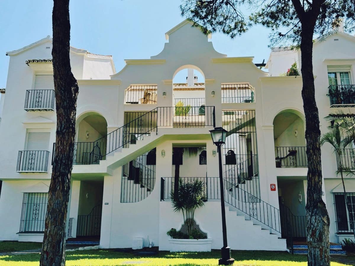 2 sovrum Lägenhet till salu i New Golden Mile med pool - 495 000 € (Ref: 9379333)