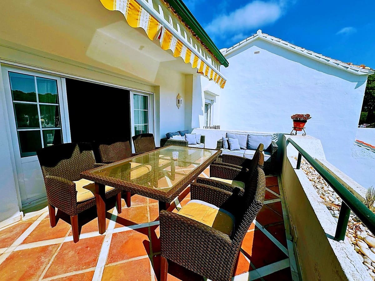 2 sovrum Lägenhet till salu i New Golden Mile med pool - 495 000 € (Ref: 9379333)