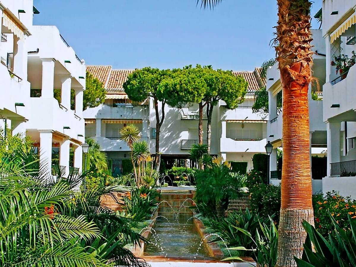 2 sovrum Lägenhet till salu i New Golden Mile med pool - 495 000 € (Ref: 9379333)