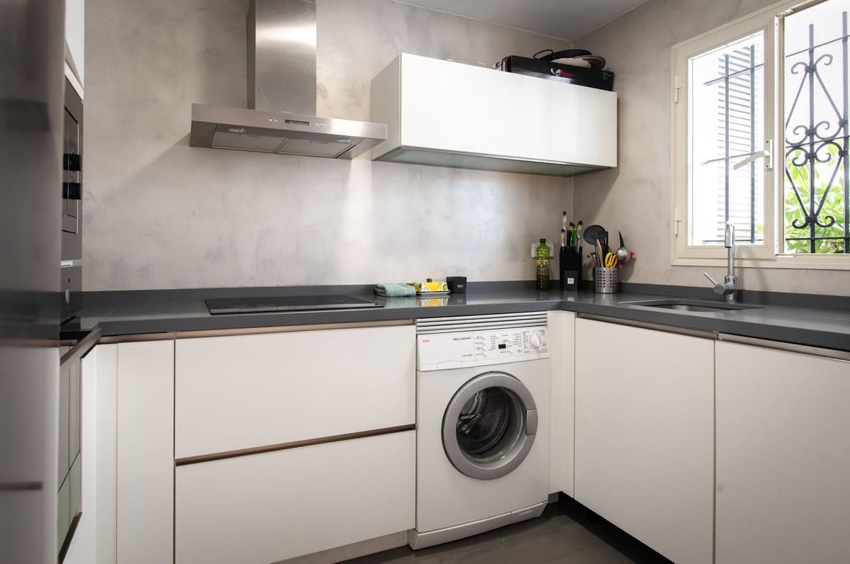 2 makuuhuone Huoneisto myytävänä paikassa San Pedro de Alcantara mukana uima-altaan - 659 000 € (Ref: 9379334)