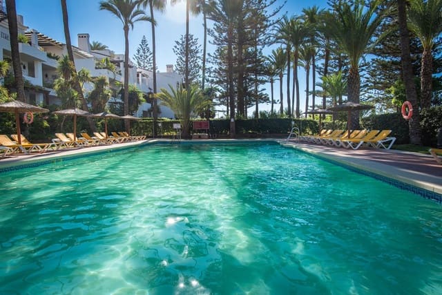 2 makuuhuone Huoneisto myytävänä paikassa San Pedro de Alcántara Pueblo, Marbella mukana uima-altaan - 659 000 € (Ref: 9379334)