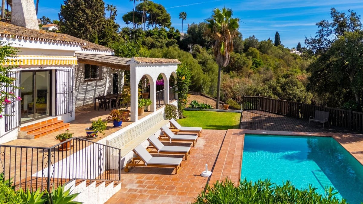 2 sypialnia Willa na sprzedaż w Elviria z basenem - 825 000 € (Ref: 9379335)