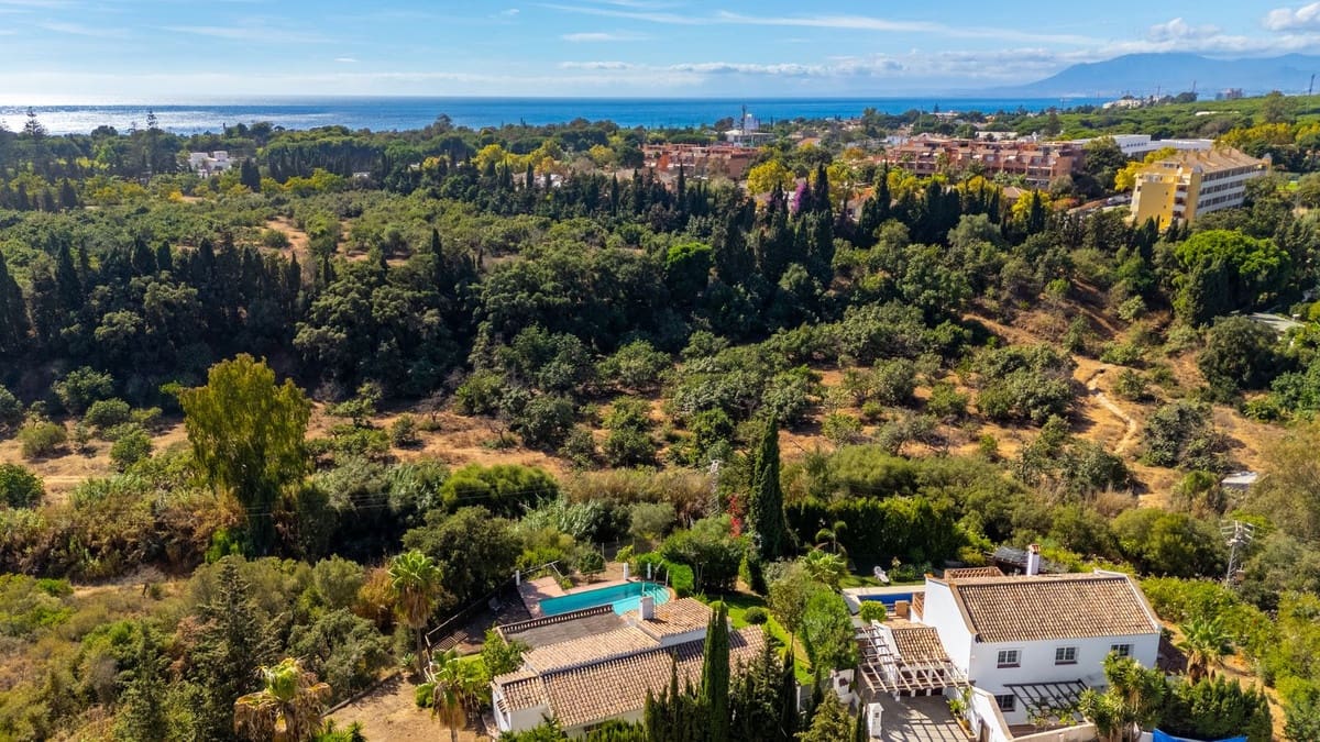 2 sypialnia Willa na sprzedaż w Elviria z basenem - 825 000 € (Ref: 9379335)