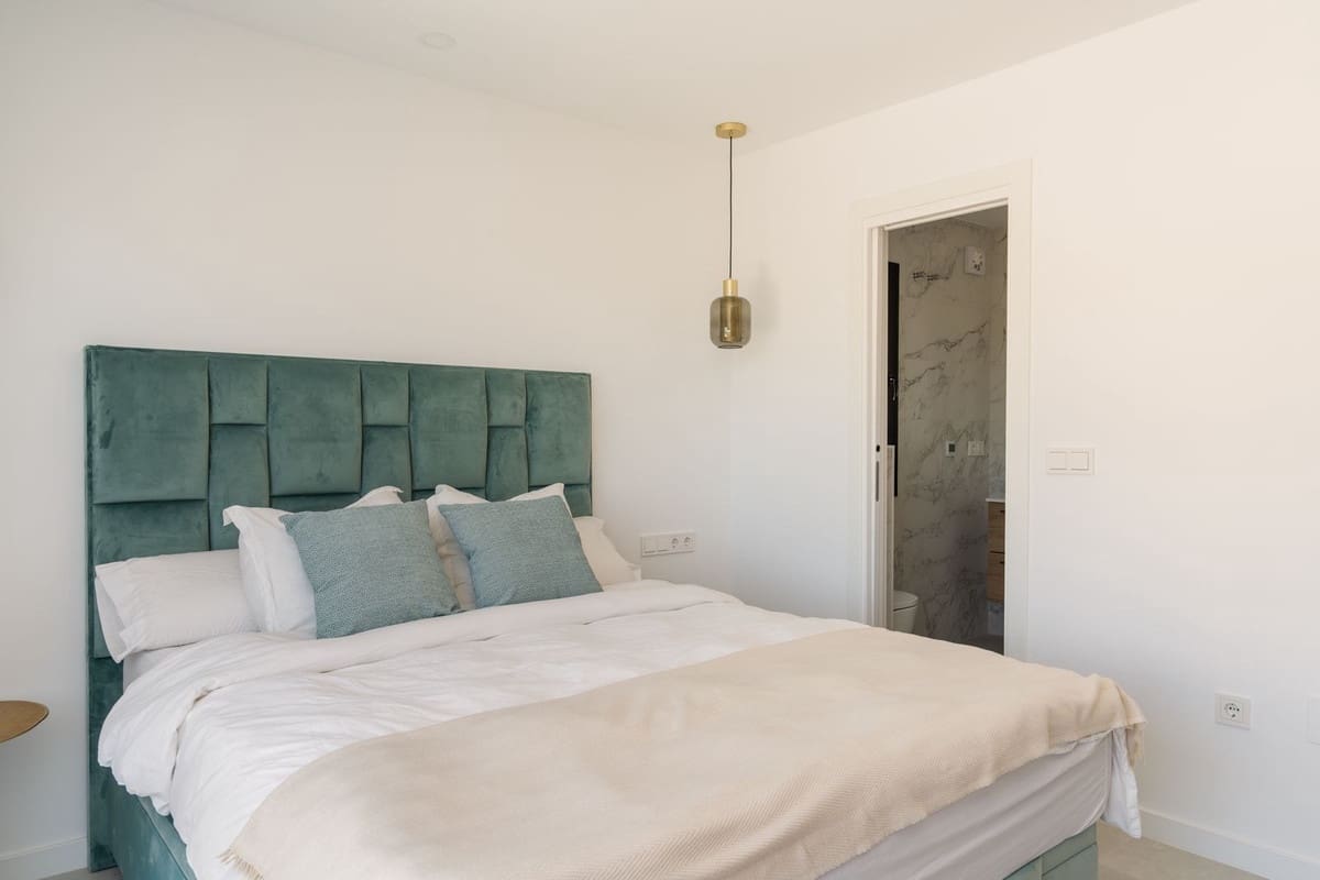 3 soverom Villa til salgs i Nueva Andalucia - € 1 295 000 (Ref: 9379337)