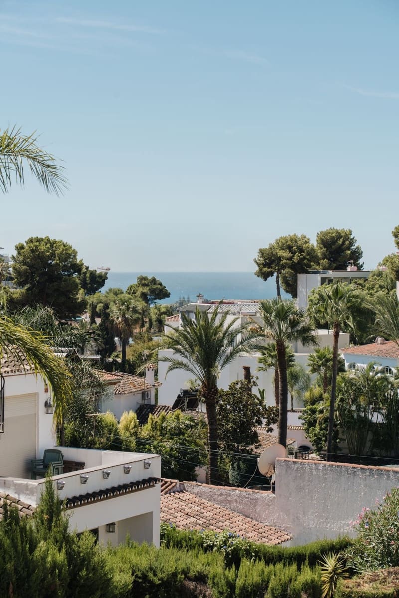 3 soverom Villa til salgs i Nueva Andalucia - € 1 295 000 (Ref: 9379337)