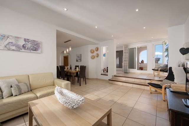 Apartamento de 3 habitaciones en Riviera del Sol, Mijas en venta con piscina - 635.000 € (Ref: 9379338)