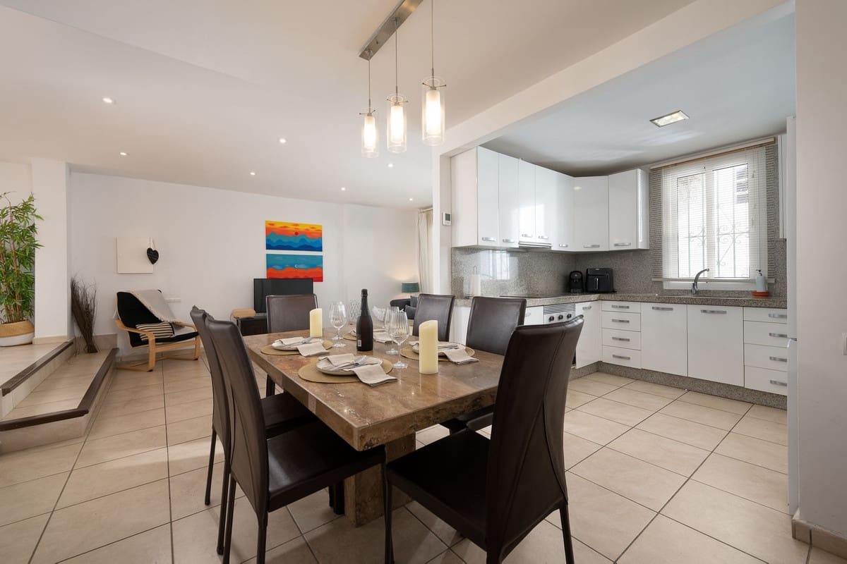 3 sovrum Lägenhet till salu i Riviera del Sol med pool - 550 000 € (Ref: 9379338)