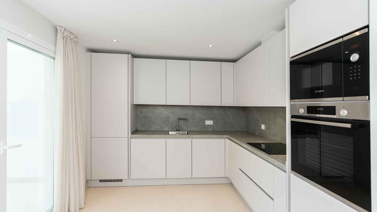 3 sypialnia Willa na sprzedaż w Marbella z basenem - 1 600 000 € (Ref: 9386007)