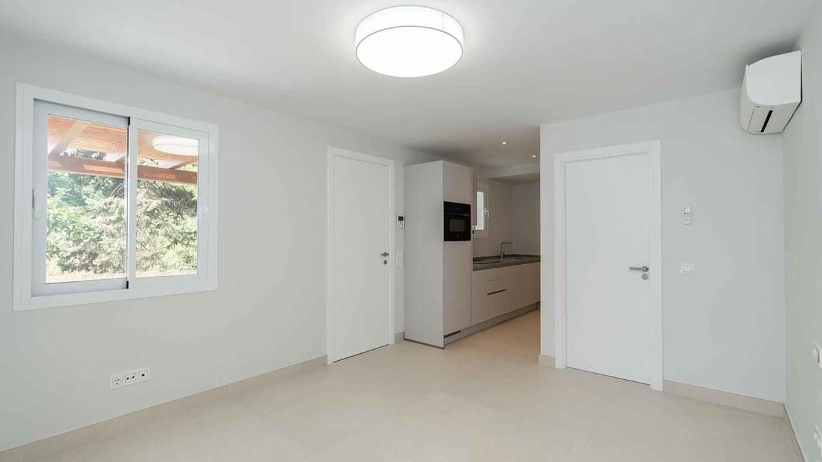 3 sypialnia Willa na sprzedaż w Marbella z basenem - 1 600 000 € (Ref: 9386007)