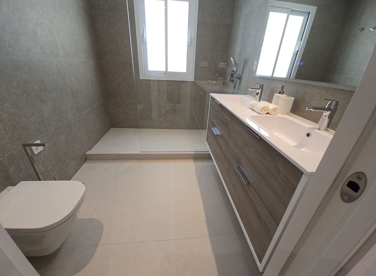 3 sypialnia Willa na sprzedaż w Marbella z basenem - 1 600 000 € (Ref: 9386007)