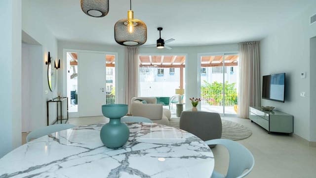 3 sypialnia Willa na sprzedaż w Casco Antiguo, Marbella z basenem - 1 600 000 € (Ref: 9386007)