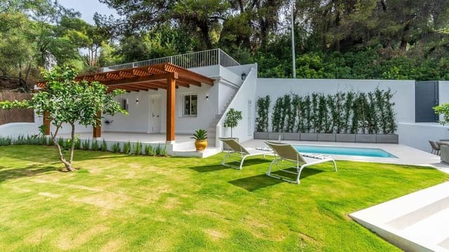 3 sypialnia Willa na sprzedaż w Casco Antiguo, Marbella z basenem - 1 600 000 € (Ref: 9386007)