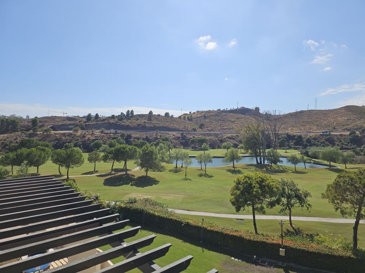 3 slaapkamer Appartement te koop in Benahavis met zwembad - € 895.000 (Ref: 9386009)