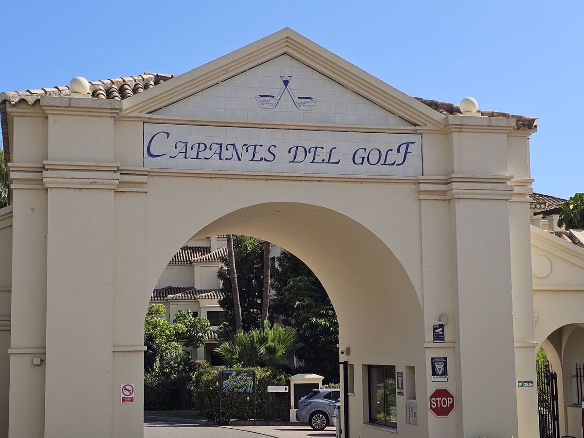 3 slaapkamer Appartement te koop in Benahavis met zwembad - € 895.000 (Ref: 9386009)