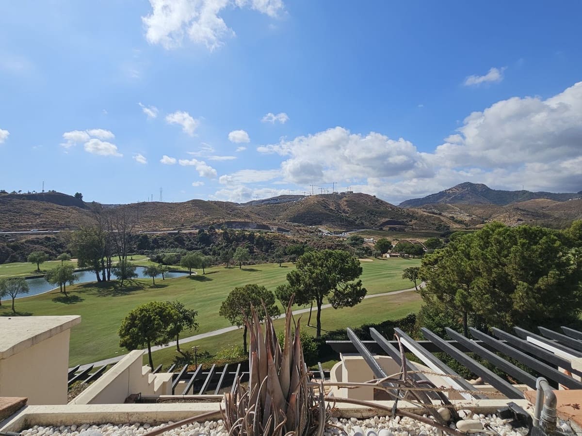 3 slaapkamer Appartement te koop in Benahavis met zwembad - € 895.000 (Ref: 9386009)