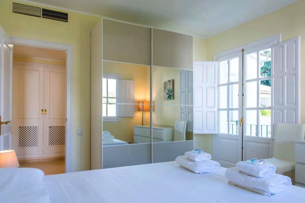 2 Zimmer Penthouse zu verkaufen in Atalaya-Isdabe mit Pool - 599.000 € (Ref: 9396320)