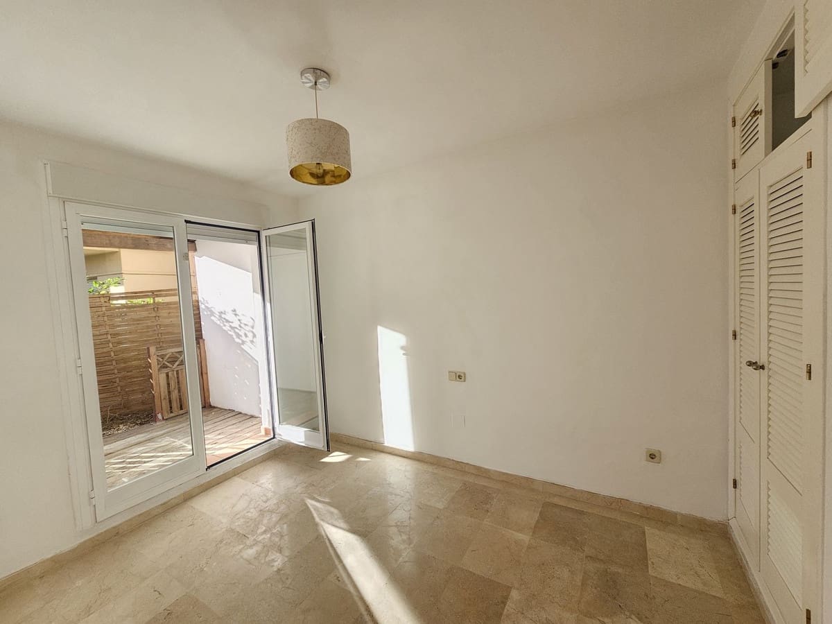 3 makuuhuone Omakotitalo myytävänä paikassa Riviera del Sol mukana uima-altaan - 388 000 € (Ref: 9417482)