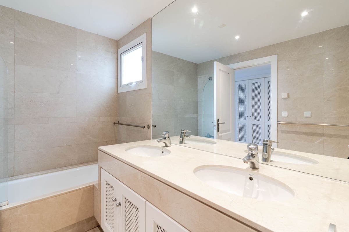 3 camera da letto Appartamento in vendita in Nueva Andalucia con piscina - 829.000 € (Rif: 9417483)