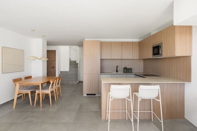 3 bedroom Apartment for sale in El Paraiso, Estepona with pool - € 749,000 (Ref: 9422473)