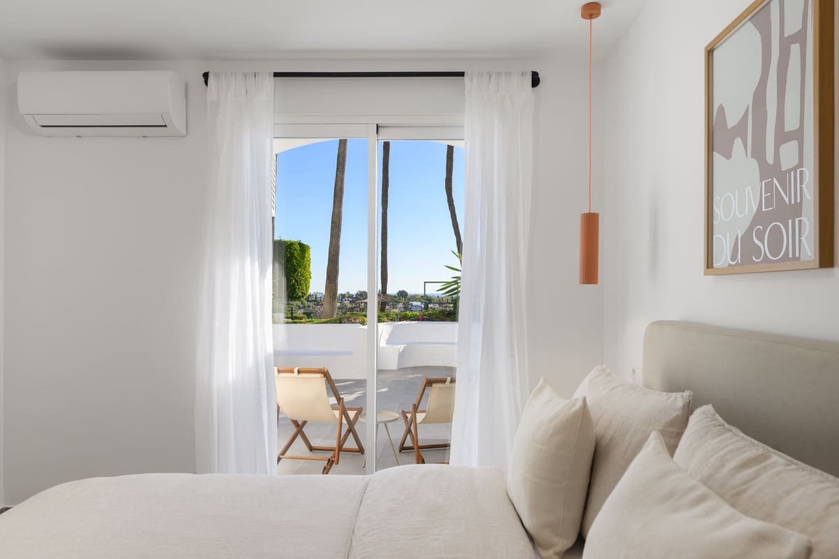3 slaapkamer Appartement te koop in El Paraiso met zwembad - € 749.000 (Ref: 9422473)
