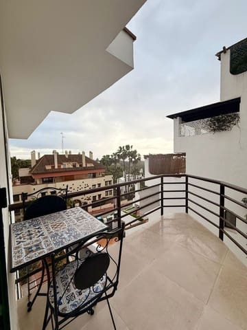 Apartamento de 2 habitaciones en La Carolina - Guadalpín, Marbella en venta con piscina - 569.000 € (Ref: 9424483)