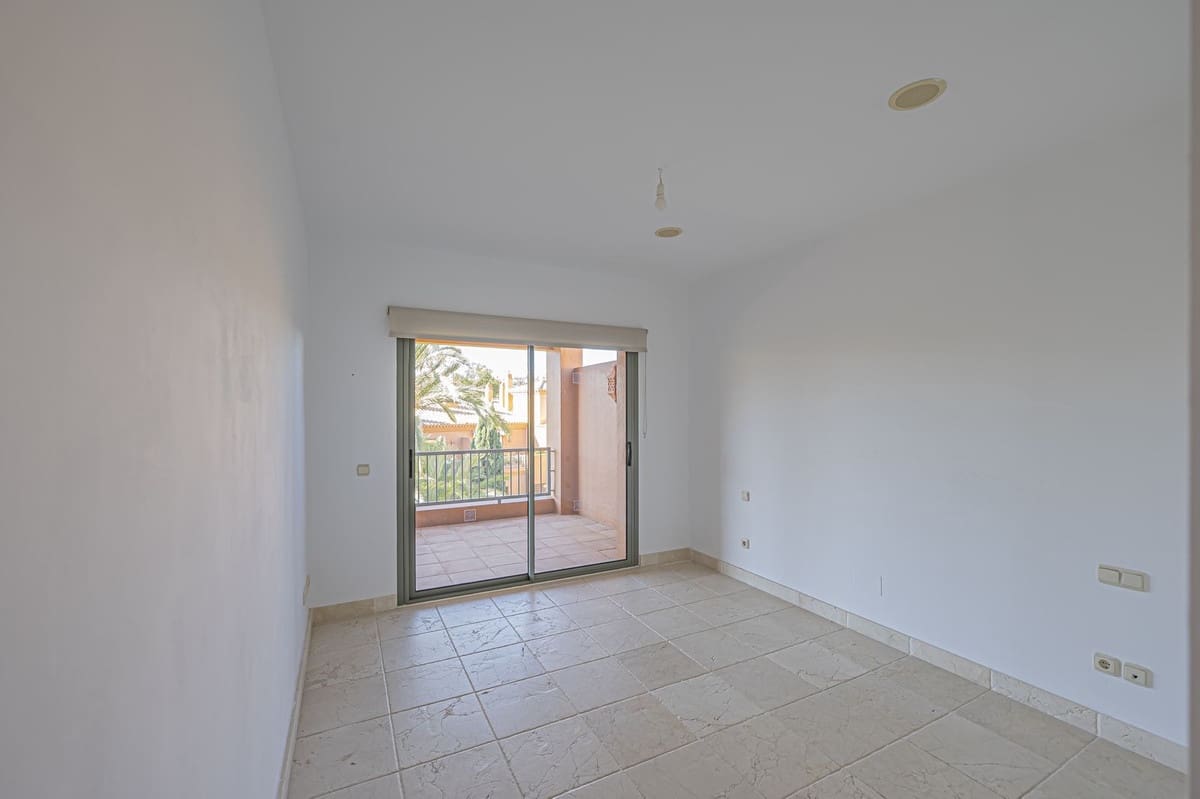 2 soverom Leilighet til salgs i Estepona med svømmebasseng - € 420 000 (Ref: 9424484)