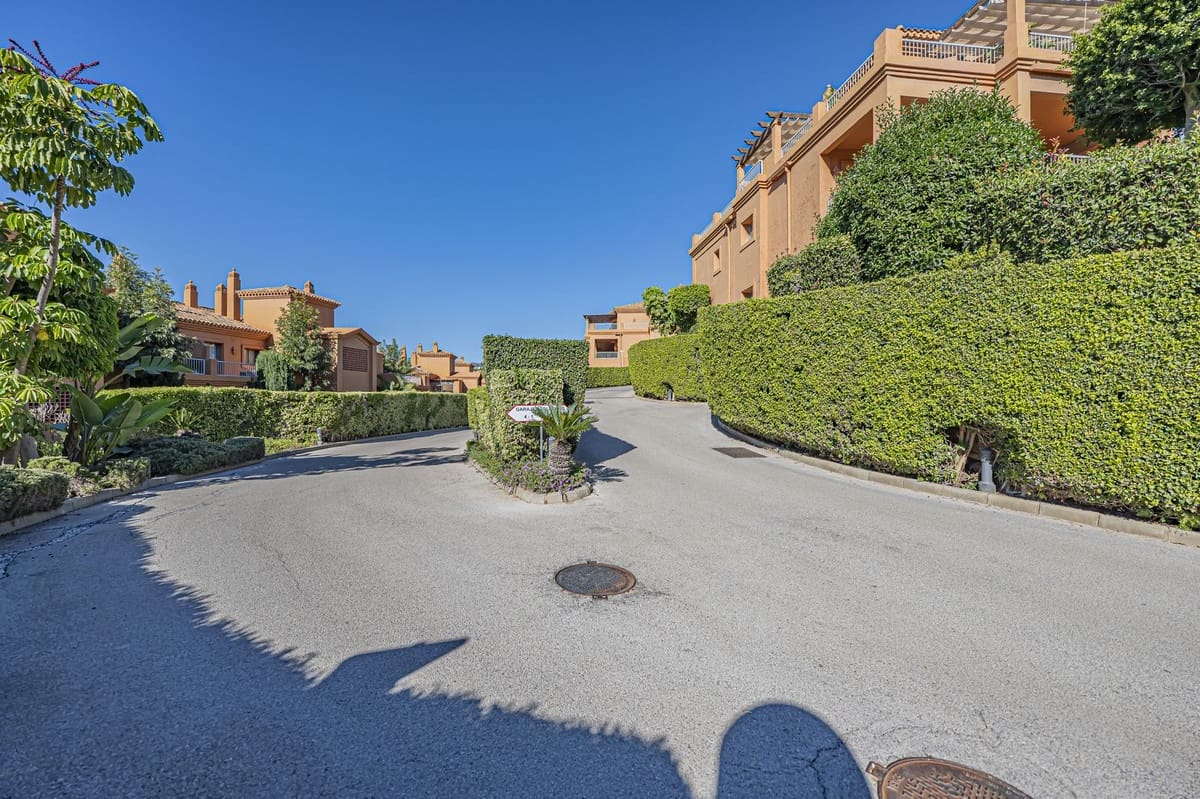 2 soverom Leilighet til salgs i Estepona med svømmebasseng - € 420 000 (Ref: 9424484)