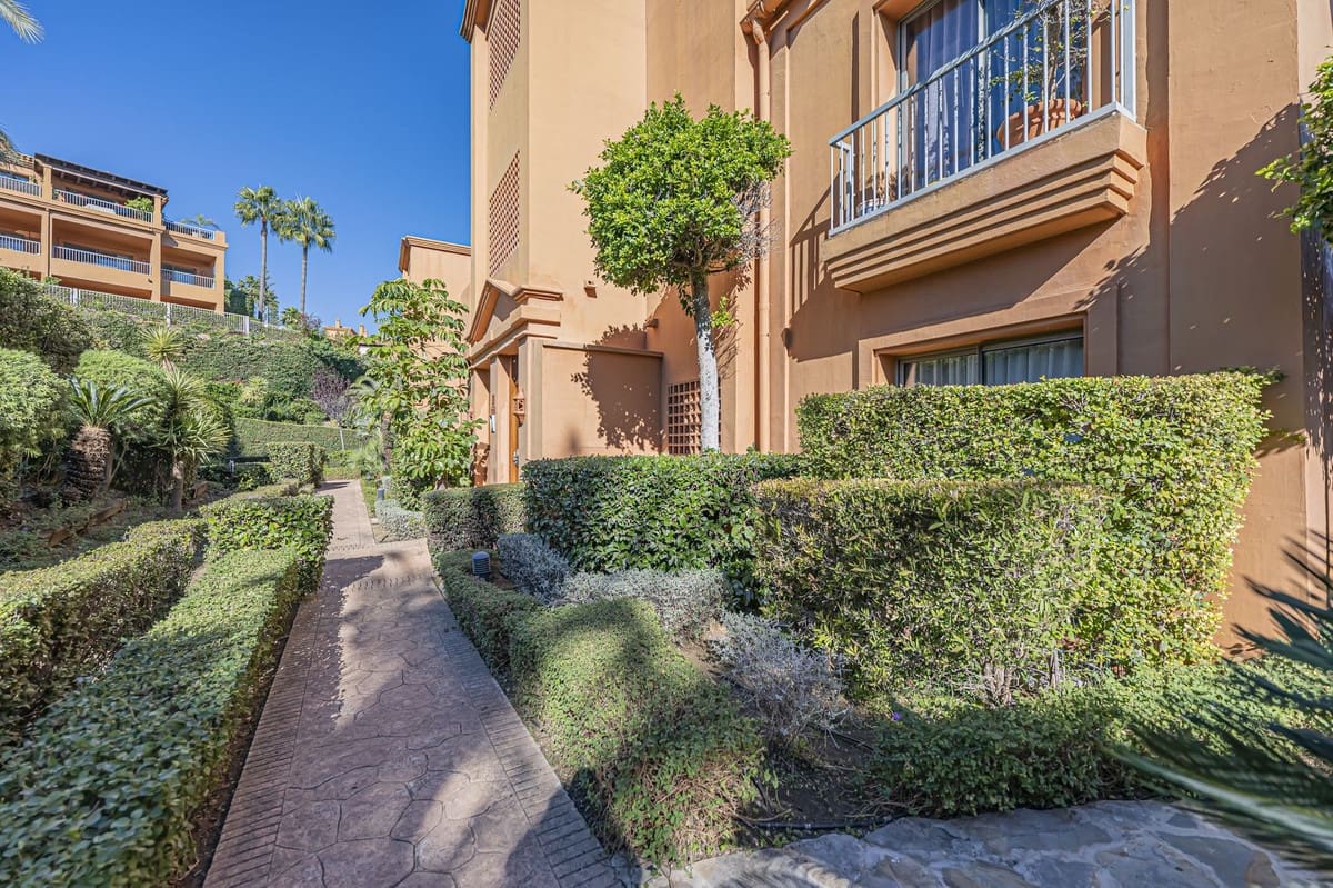 2 soverom Leilighet til salgs i Estepona med svømmebasseng - € 420 000 (Ref: 9424484)