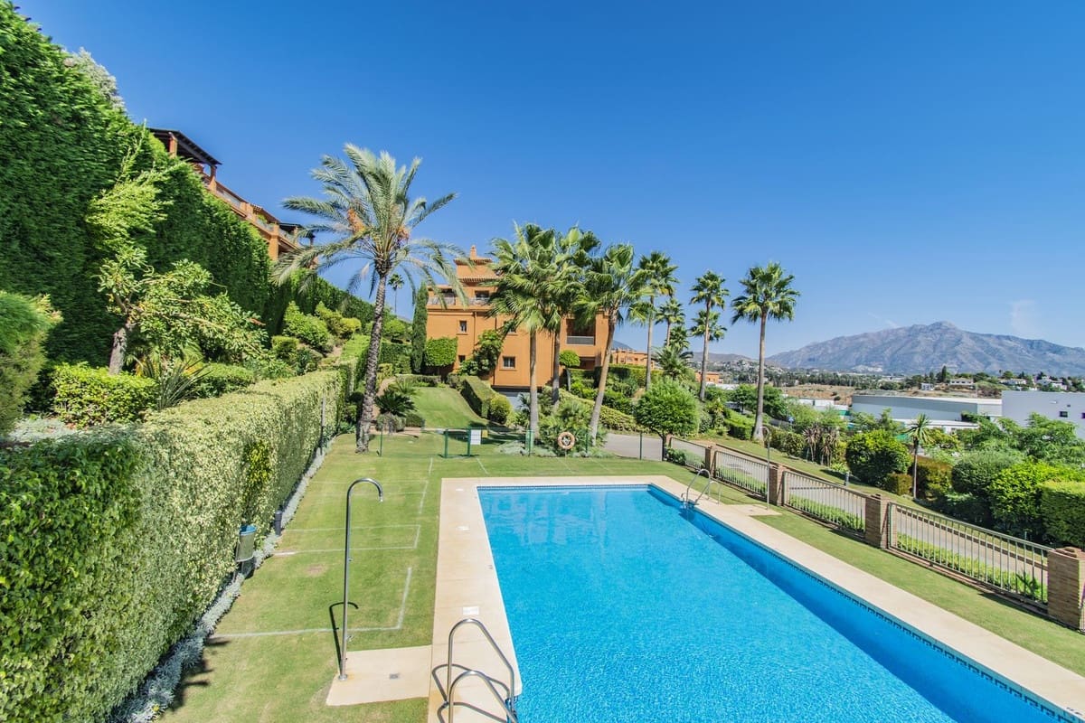 2 soverom Leilighet til salgs i Estepona med svømmebasseng - € 420 000 (Ref: 9424484)