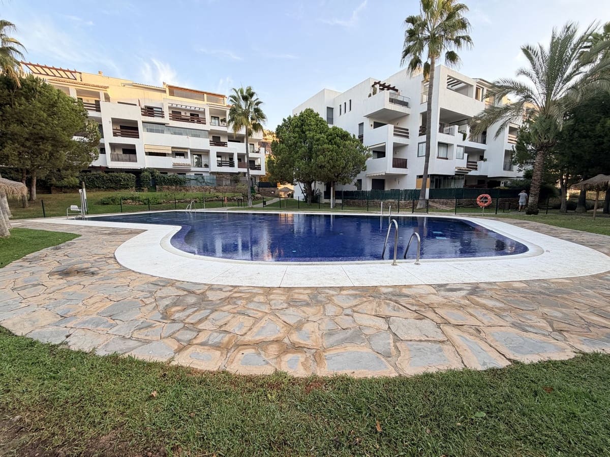 2 slaapkamer Appartement te koop in La Cala de Mijas met zwembad - € 329.000 (Ref: 9424486)