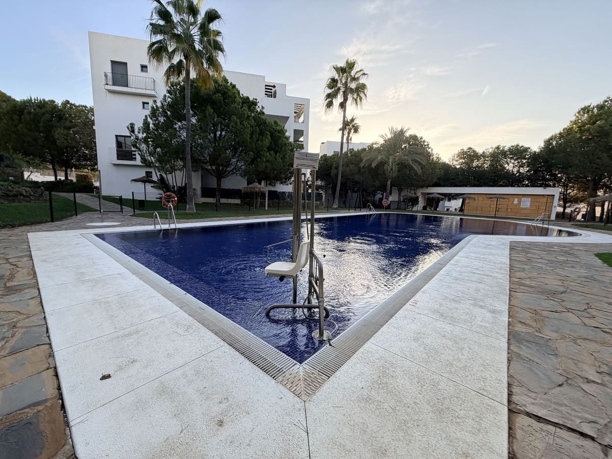 2 slaapkamer Appartement te koop in La Cala de Mijas met zwembad - € 329.000 (Ref: 9424486)