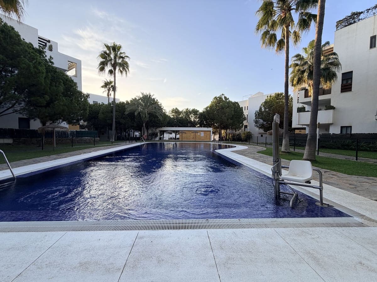 2 slaapkamer Appartement te koop in La Cala de Mijas met zwembad - € 329.000 (Ref: 9424486)