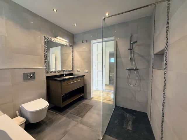 3 chambre Villa/Maison à vendre à San Pedro de Alcántara Pueblo, Marbella avec piscine - 1 350 000 € (Ref: 9424489)