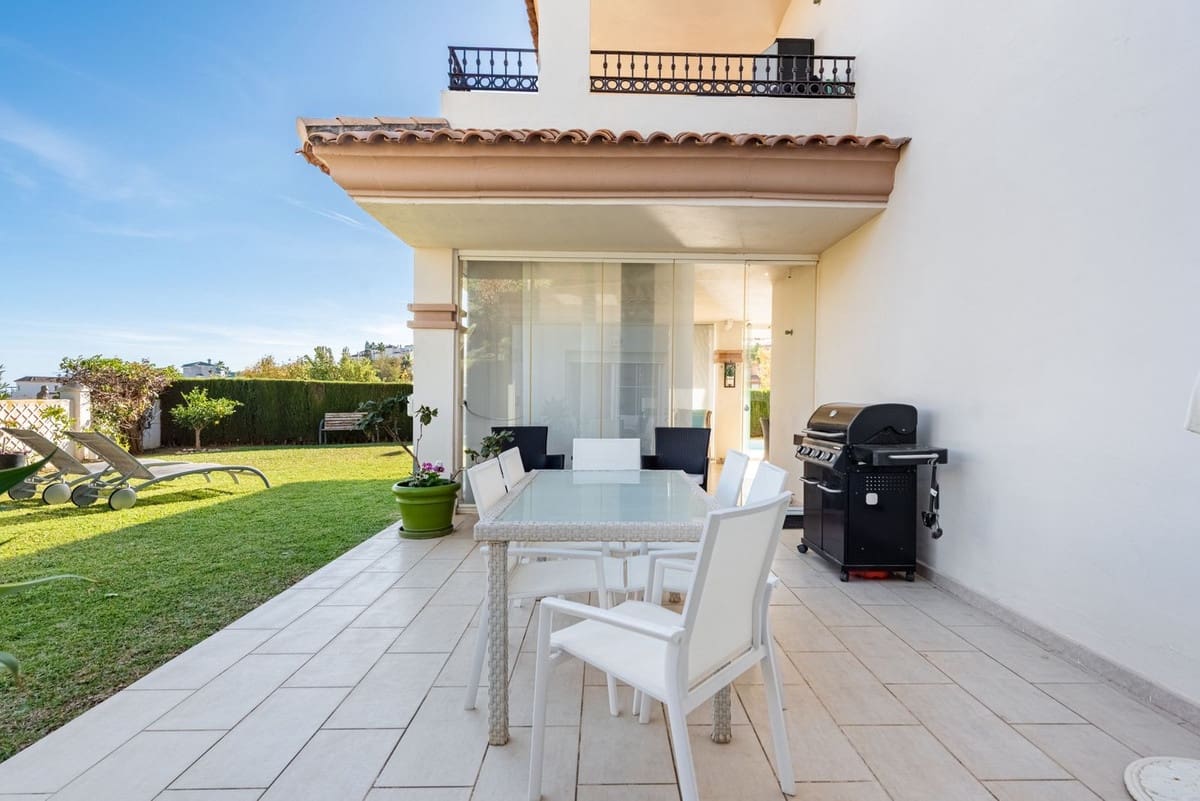 3 slaapkamer Appartement te koop in La Cala de Mijas met zwembad - € 799.000 (Ref: 9424490)
