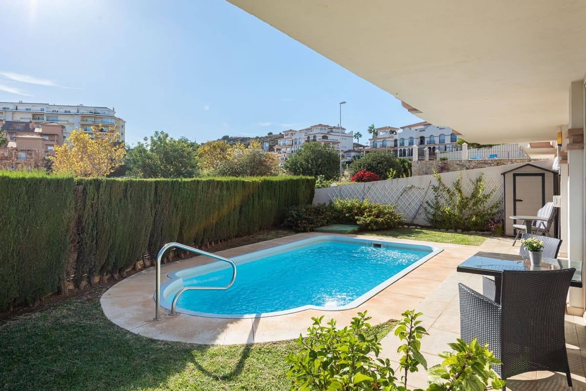 3 slaapkamer Appartement te koop in La Cala de Mijas met zwembad - € 799.000 (Ref: 9424490)