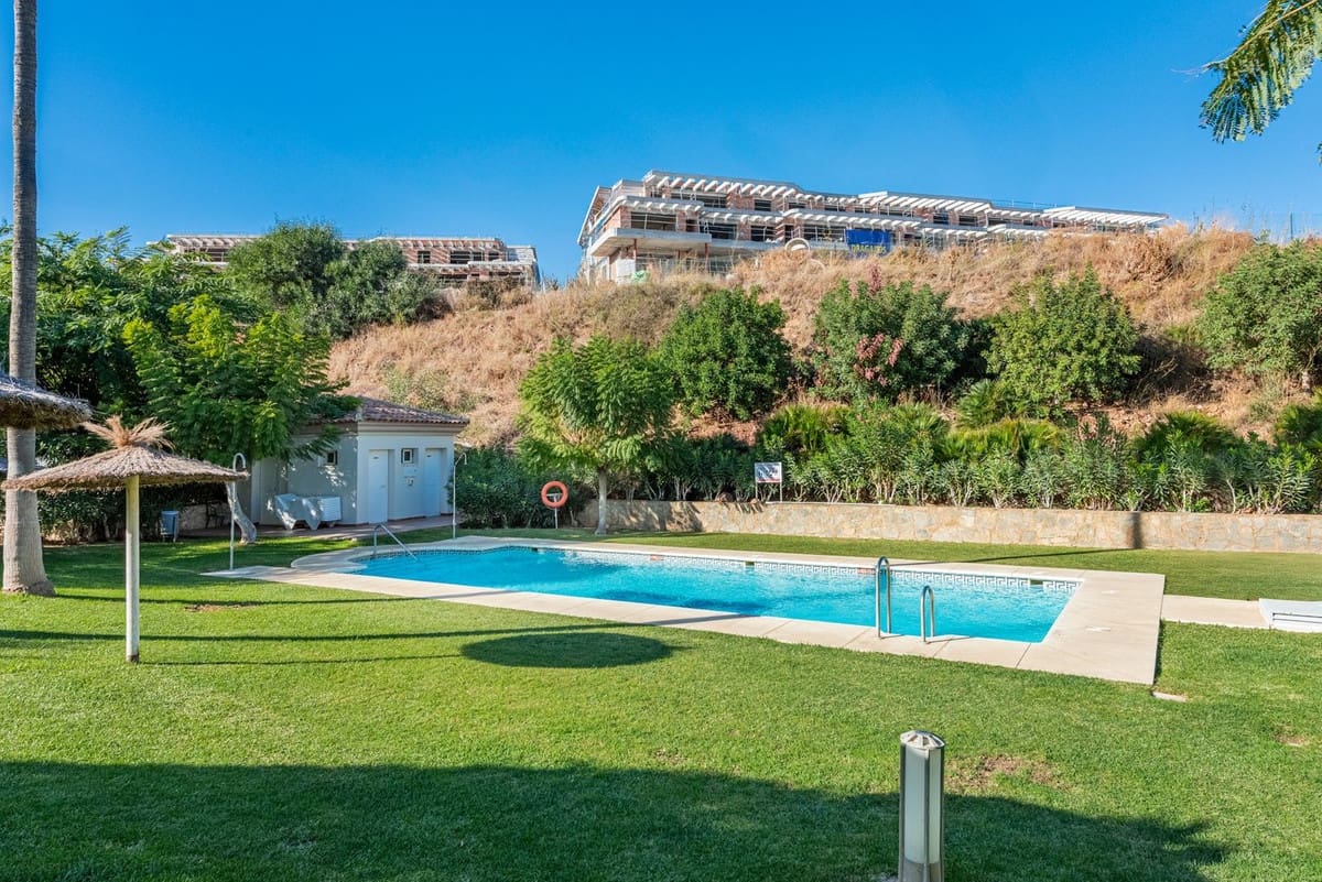 3 slaapkamer Appartement te koop in La Cala de Mijas met zwembad - € 799.000 (Ref: 9424490)