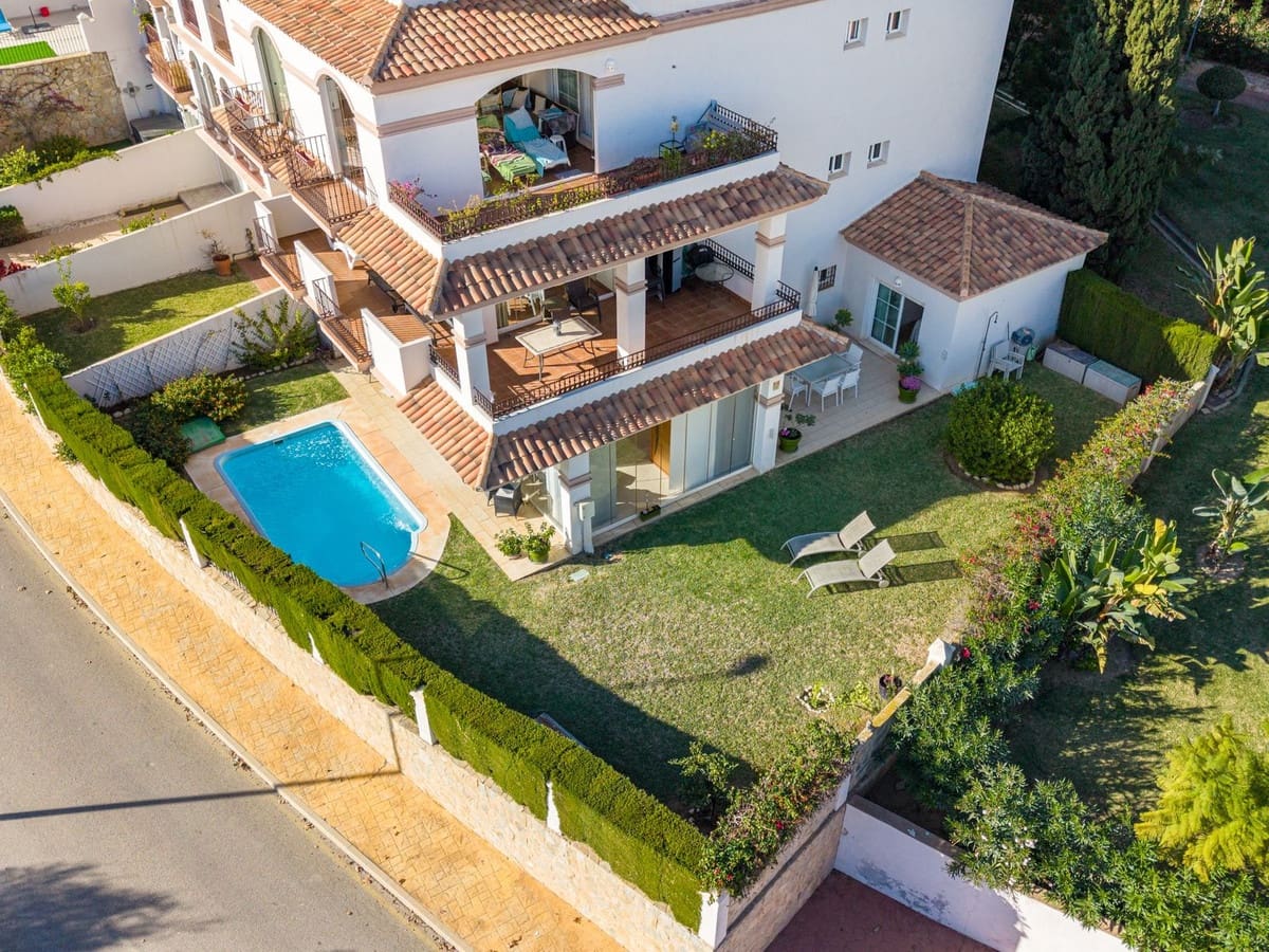 3 slaapkamer Appartement te koop in La Cala de Mijas met zwembad - € 799.000 (Ref: 9424490)