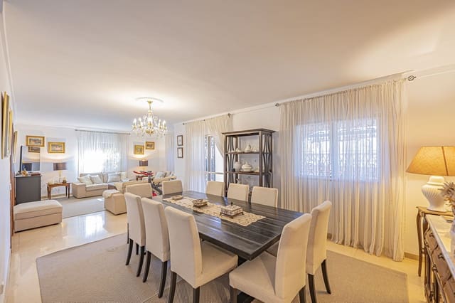 4 soverom Villa til salgs i Casco Antiguo, Marbella med svømmebasseng - € 1 150 000 (Ref: 9424491)