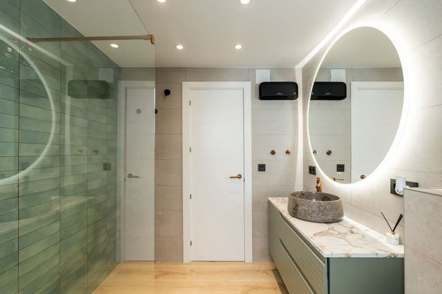 1 bedroom Apartment for sale in Riviera del Sol, Mijas with pool - € 599,000 (Ref: 9427572)