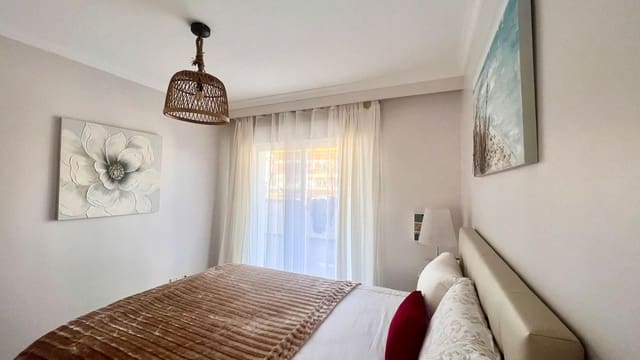 1 soverom Penthouse til salgs i Puerto Banus, Marbella - € 413 000 (Ref: 9433433)