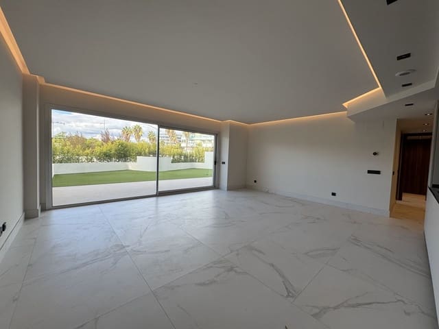 2 bedroom Apartment for sale in San Pedro de Alcántara Pueblo, Marbella with pool - € 695,000 (Ref: 9452825)