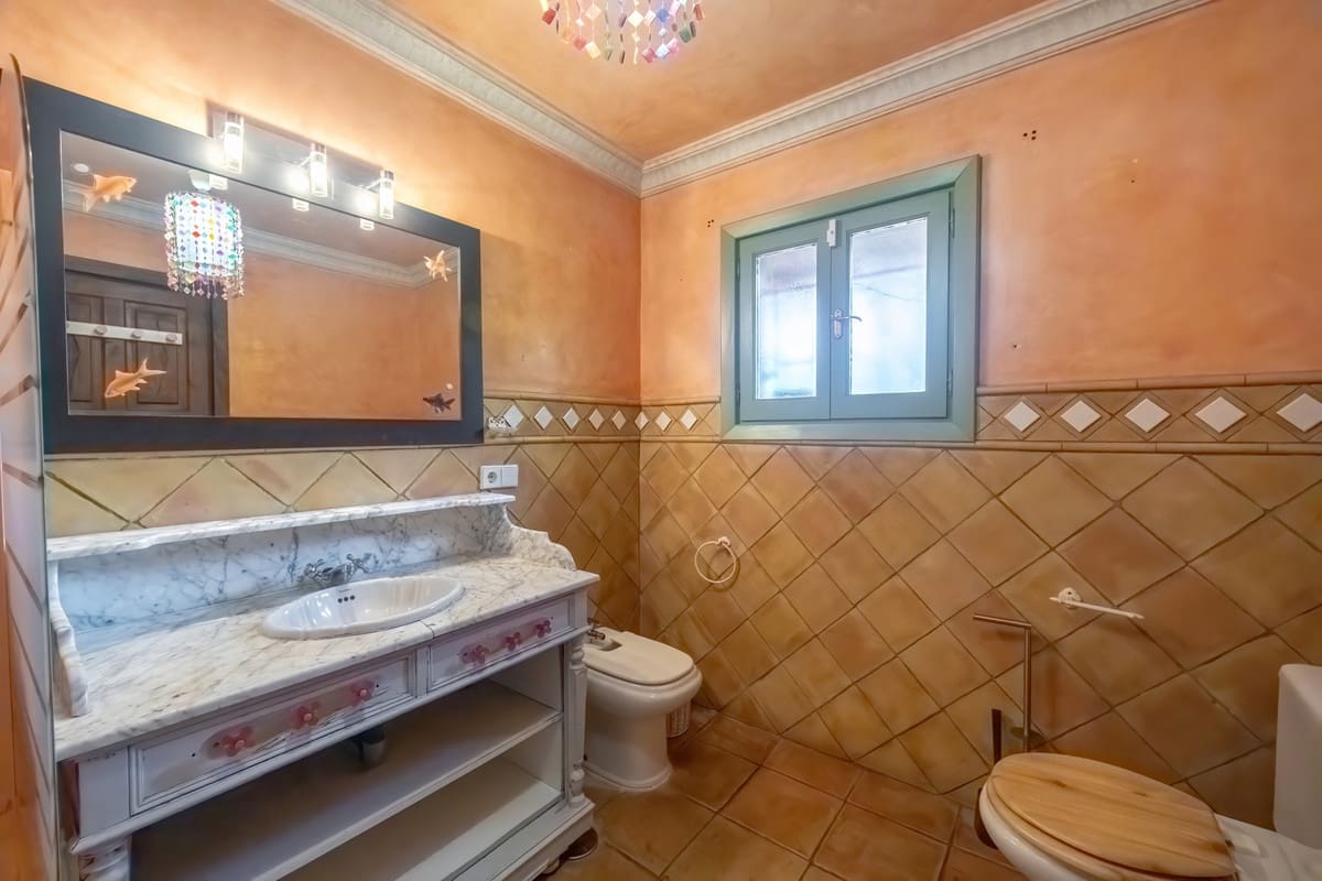 Chalet de 5 habitaciones en Nueva Andalucia en venta con piscina - 2.290.000 € (Ref: 9452828)