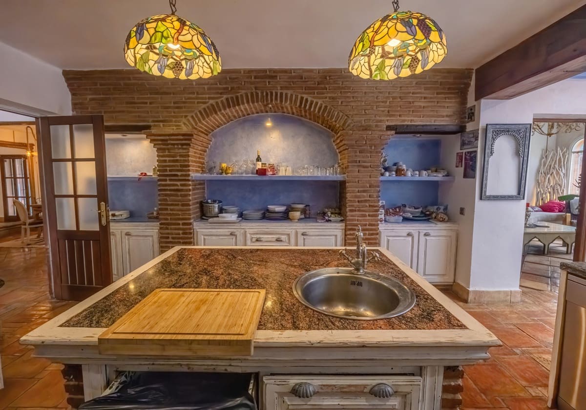 Chalet de 5 habitaciones en Nueva Andalucia en venta con piscina - 2.290.000 € (Ref: 9452828)