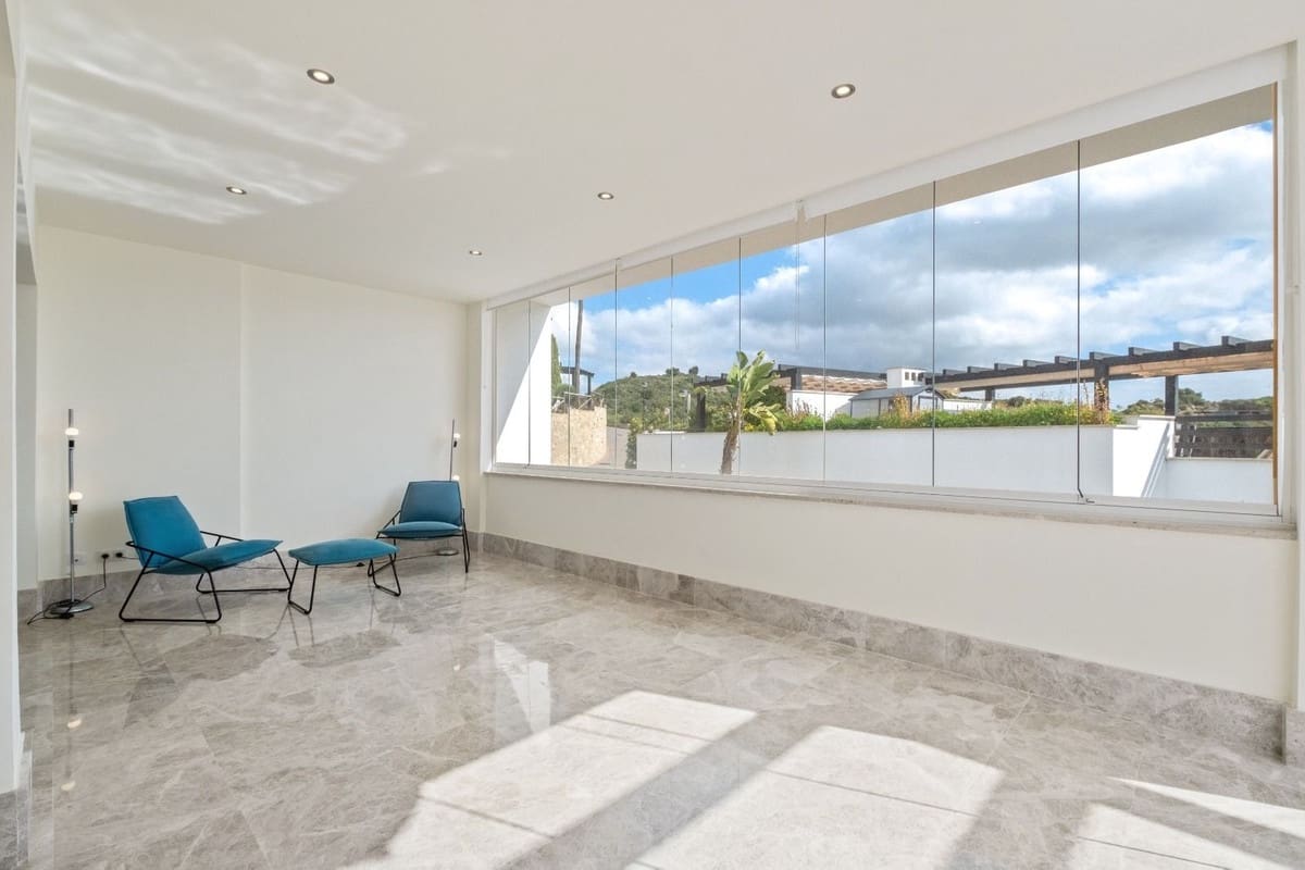 3 bedroom Apartment for sale in Marbella with pool - € 575,000 (Ref: 9452829)