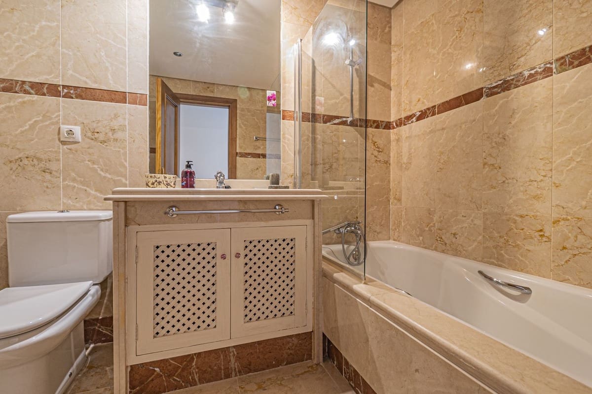 Apartamento de 3 habitaciones en Costalita en venta con piscina - 469.000 € (Ref: 9471238)