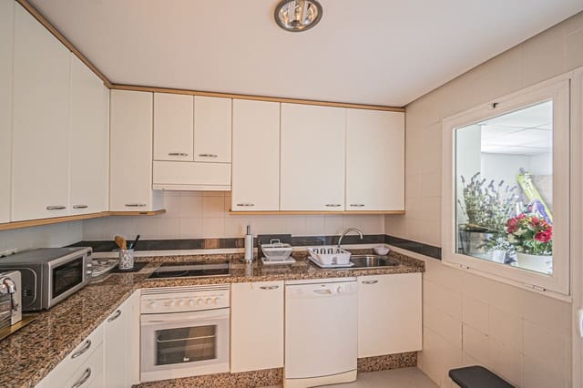 Apartamento de 3 habitaciones en Costalita, Estepona en venta con piscina - 469.000 € (Ref: 9471238)