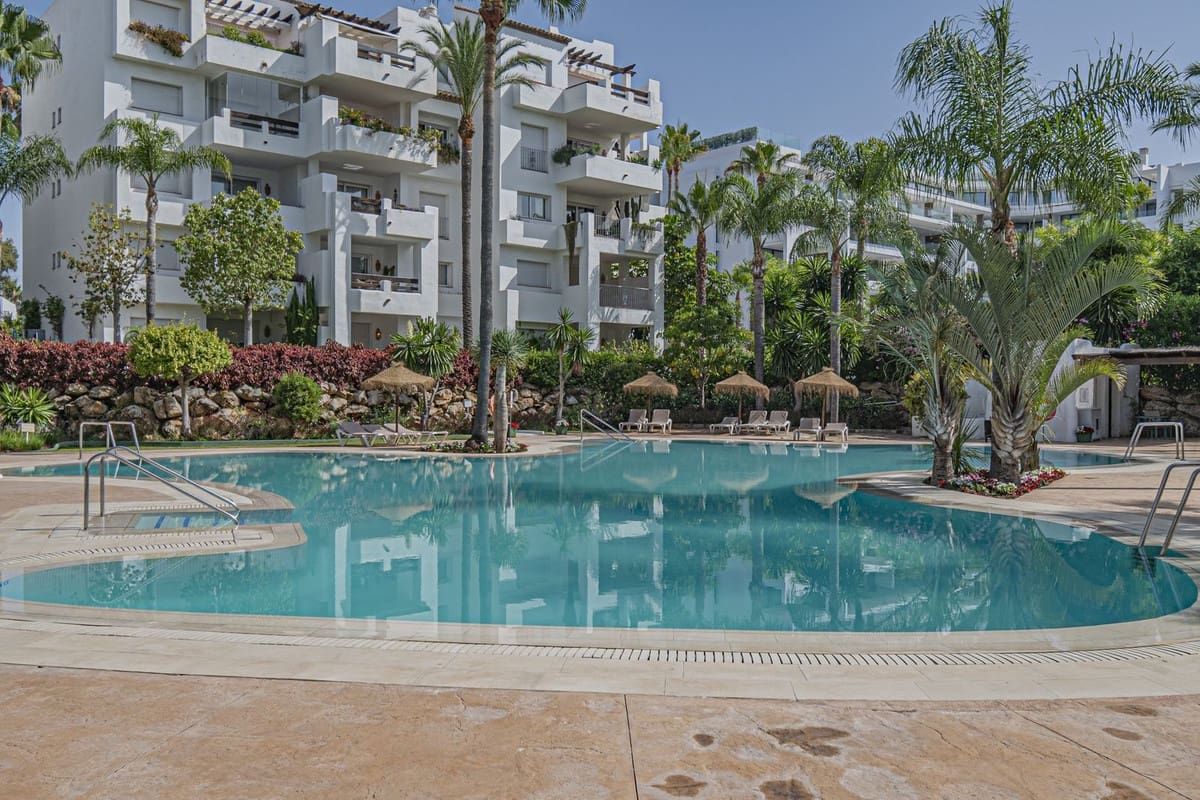 Apartamento de 3 habitaciones en Costalita en venta con piscina - 469.000 € (Ref: 9471238)