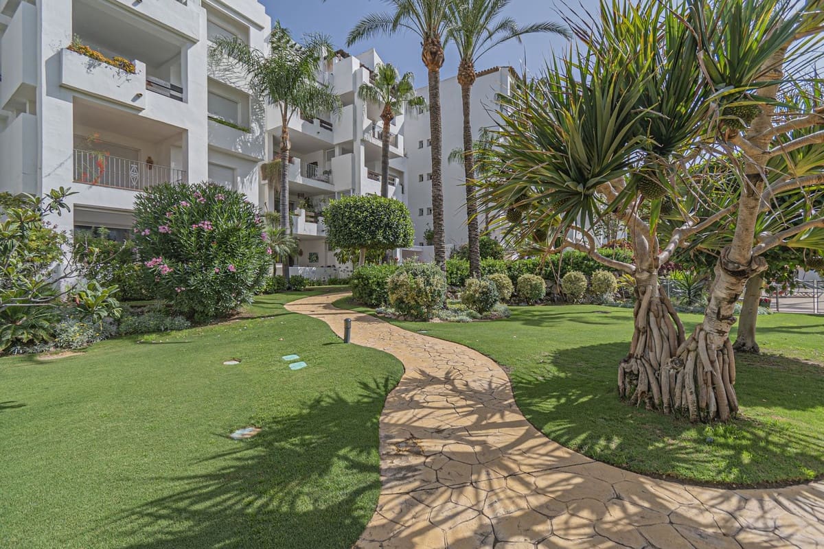 Apartamento de 3 habitaciones en Costalita en venta con piscina - 469.000 € (Ref: 9471238)