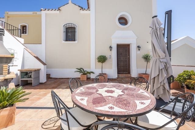 4 makuuhuone Omakotitalo myytävänä paikassa Benahavís pueblo, Benahavís mukana uima-altaan - 790 000 € (Ref: 9471239)